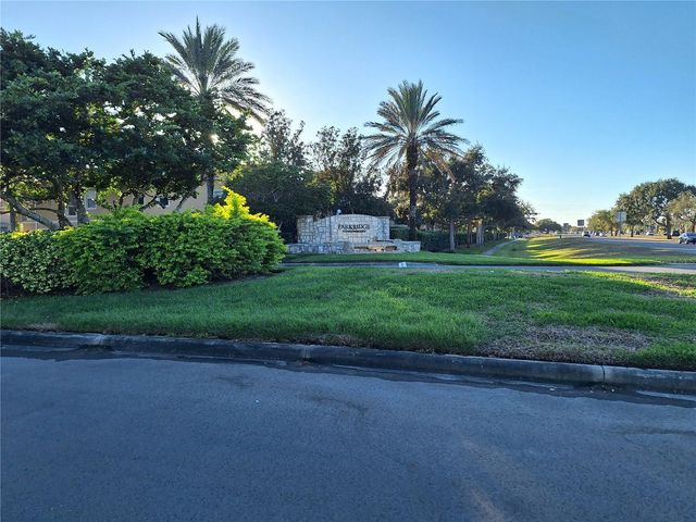 3709 PARKRIDGE CIRCLE 7-204, Sarasota, FL 34243