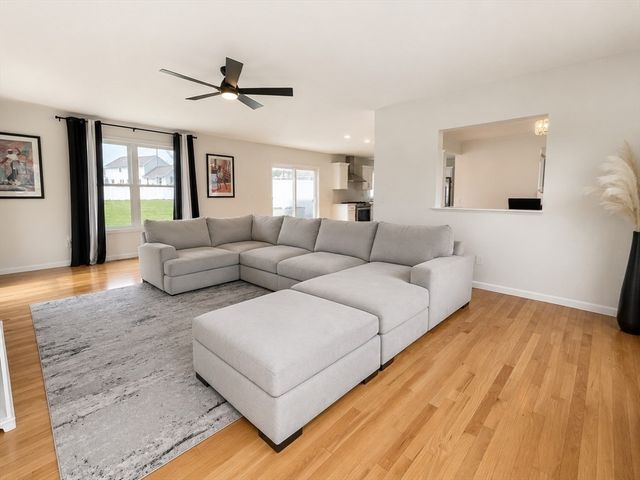 52 Oldfield Rd, Bridgewater, MA 02324