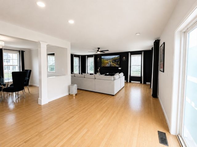 52 Oldfield Rd, Bridgewater, MA 02324