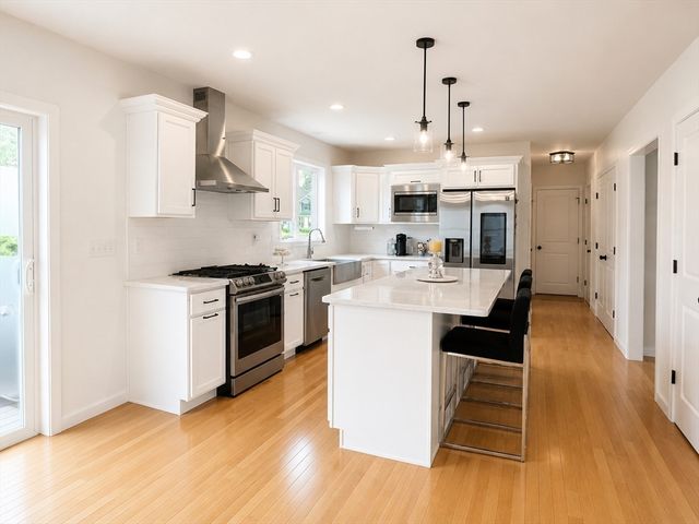 52 Oldfield Rd, Bridgewater, MA 02324