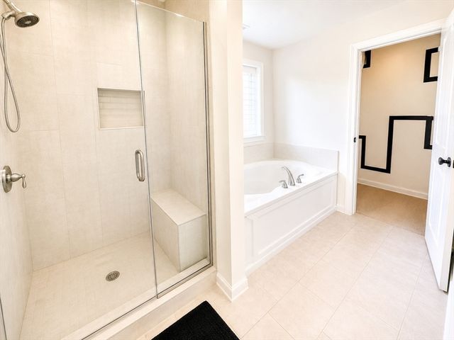 52 Oldfield Rd, Bridgewater, MA 02324