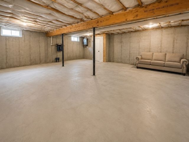 52 Oldfield Rd, Bridgewater, MA 02324
