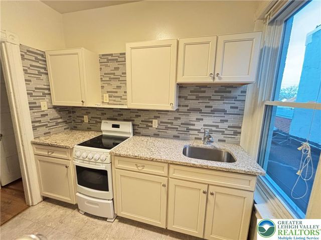 316 West Broad Street 2, Bethlehem City, PA 18018