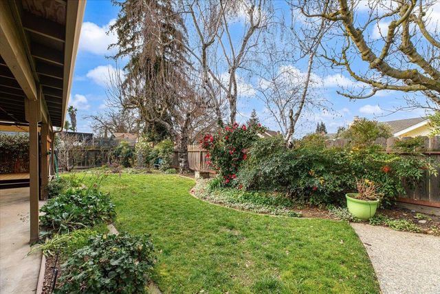 3909 Trillium Ave, Modesto, CA 95356