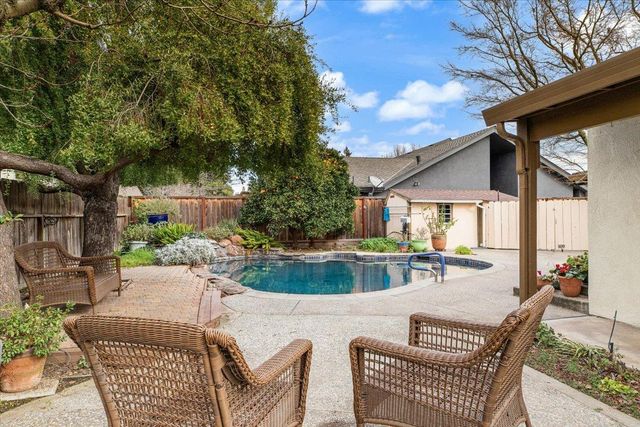 3909 Trillium Ave, Modesto, CA 95356