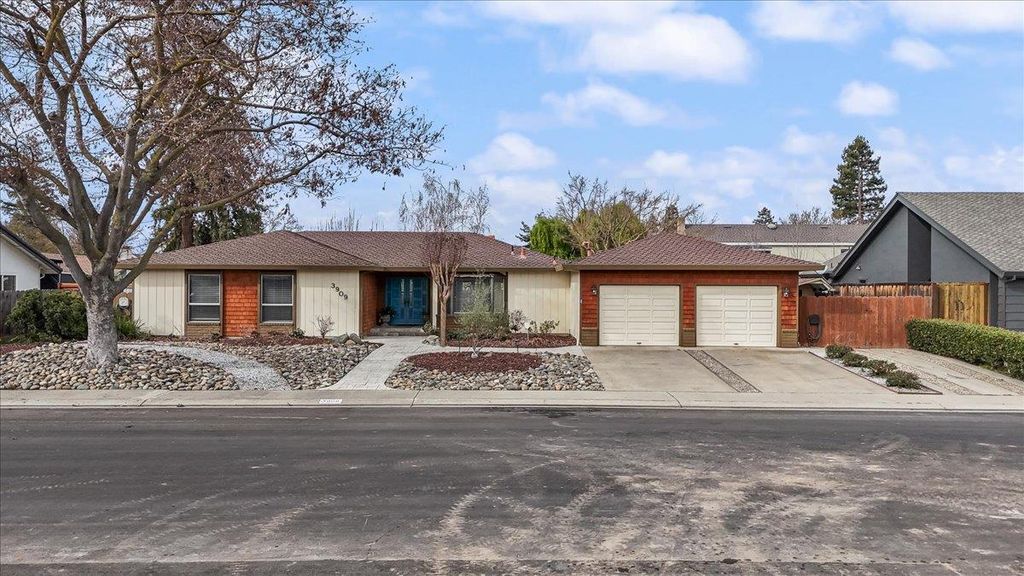 3909 Trillium Ave, Modesto, CA 95356