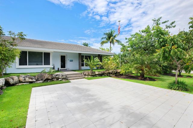 2417 SE 19th Place, Fort Lauderdale, FL 33316