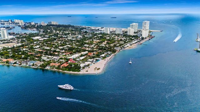 2417 SE 19th Place, Fort Lauderdale, FL 33316