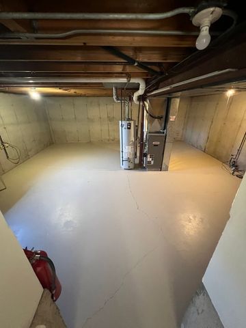 527 N Lyle Avenue, Elgin, IL 60123