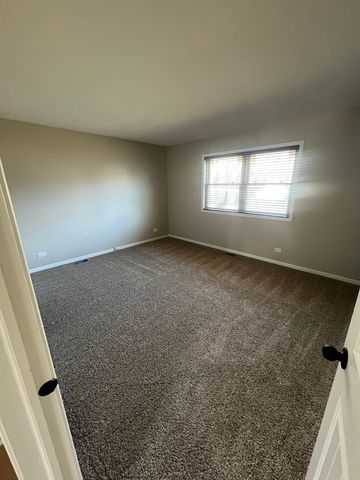 527 N Lyle Avenue, Elgin, IL 60123