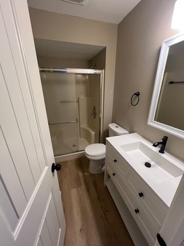 527 N Lyle Avenue, Elgin, IL 60123