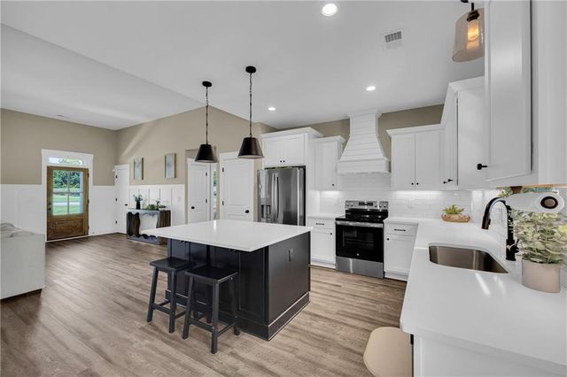 85 Woodfin Way, Social Circle, GA 30025