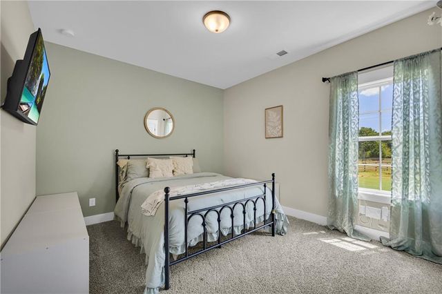 85 Woodfin Way, Social Circle, GA 30025