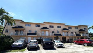 2260 W 53rd Pl 7, Hialeah, FL 33016