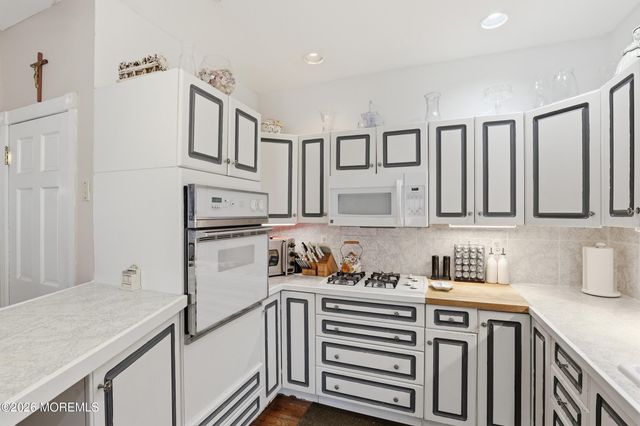 376 Cook Road, Jackson, NJ 08527