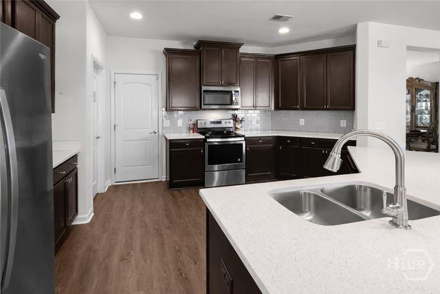 238 Lakepointe Drive, Savannah, GA 31407