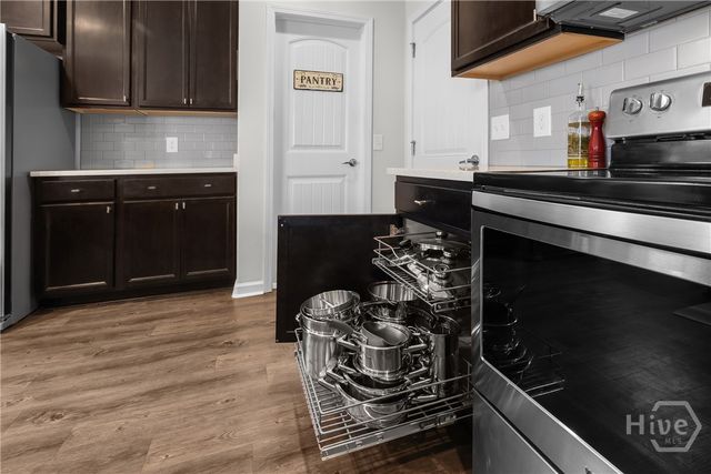 238 Lakepointe Drive, Savannah, GA 31407