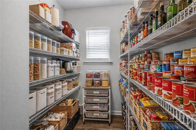 238 Lakepointe Drive, Savannah, GA 31407