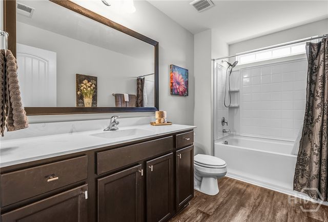 238 Lakepointe Drive, Savannah, GA 31407