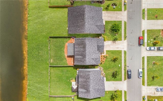 238 Lakepointe Drive, Savannah, GA 31407
