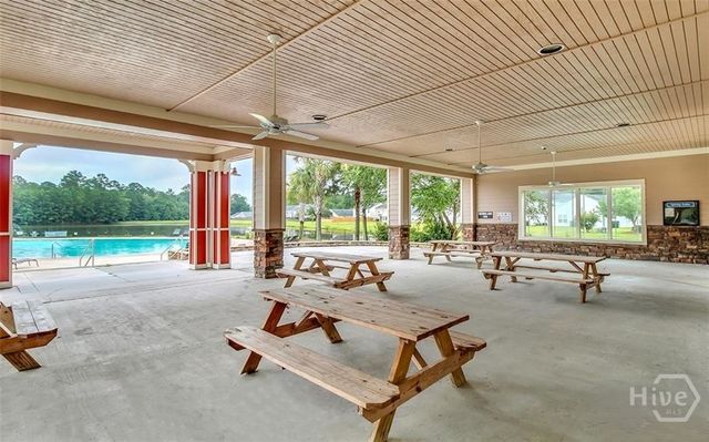 238 Lakepointe Drive, Savannah, GA 31407