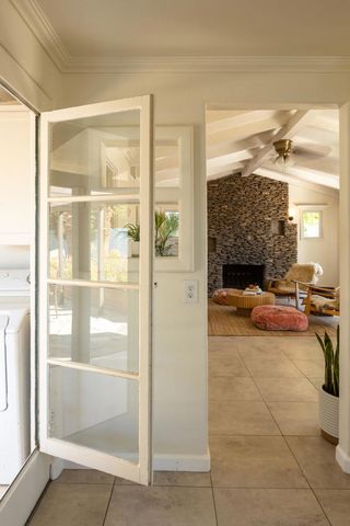 527 N N Paseo De Anza, Palm Springs, CA 92262