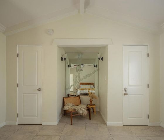 527 N N Paseo De Anza, Palm Springs, CA 92262