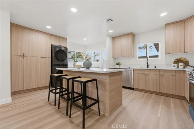 1724 W 43rd Street, Los Angeles, CA 90062