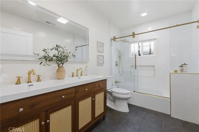 1724 W 43rd Street, Los Angeles, CA 90062