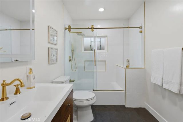 1724 W 43rd Street, Los Angeles, CA 90062