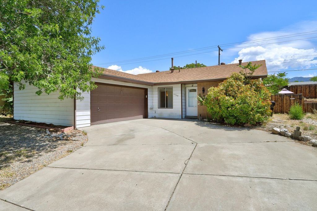 4708 Eric Drive NE, Albuquerque, NM 87109