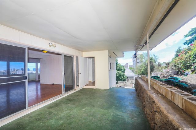 1952 Nehoa Place, Honolulu, HI 96822