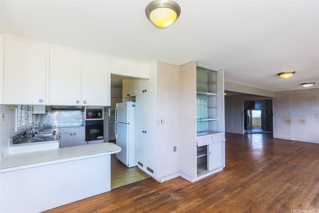 1952 Nehoa Place, Honolulu, HI 96822