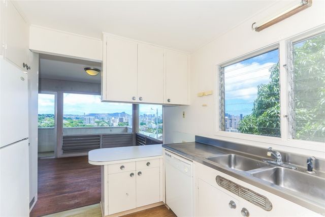 1952 Nehoa Place, Honolulu, HI 96822