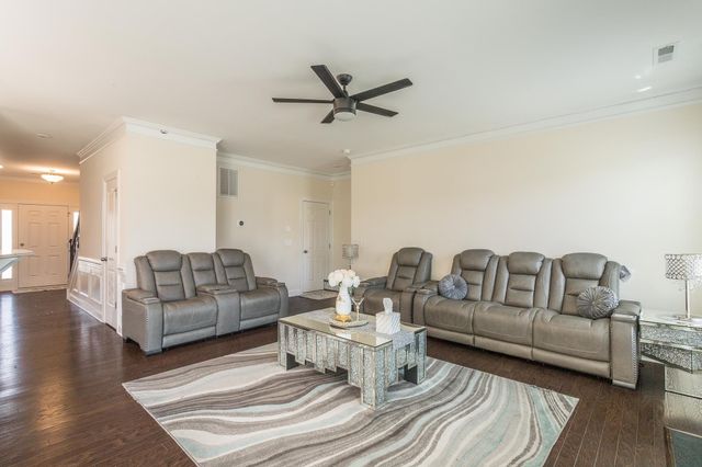 1102 Dartmouth Drive, Mebane, NC 27302