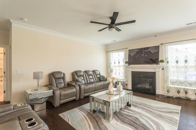 1102 Dartmouth Drive, Mebane, NC 27302