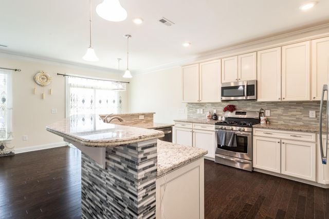 1102 Dartmouth Drive, Mebane, NC 27302