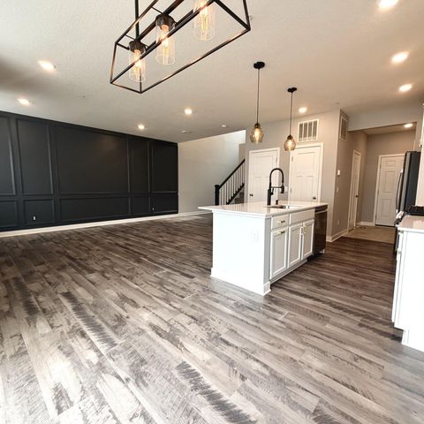 18378 Gladden Lane, Lakeville, MN 55044