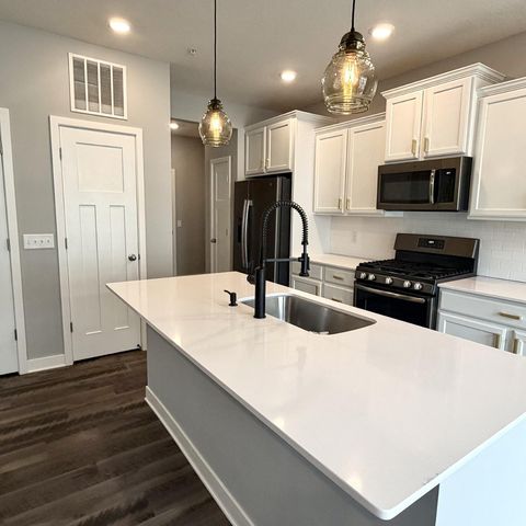 18378 Gladden Lane, Lakeville, MN 55044