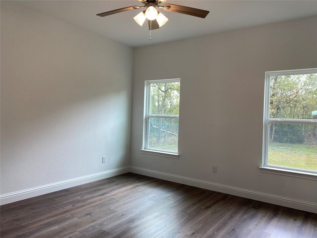 123 E 13th Avenue, Corsicana, TX 75110