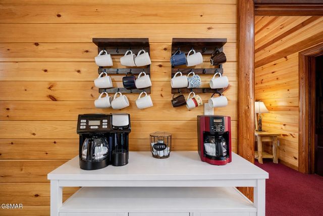 225 Amet Way, Cosby, TN 37722