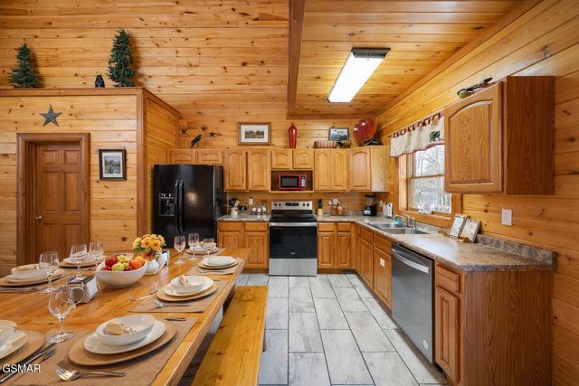 225 Amet Way, Cosby, TN 37722