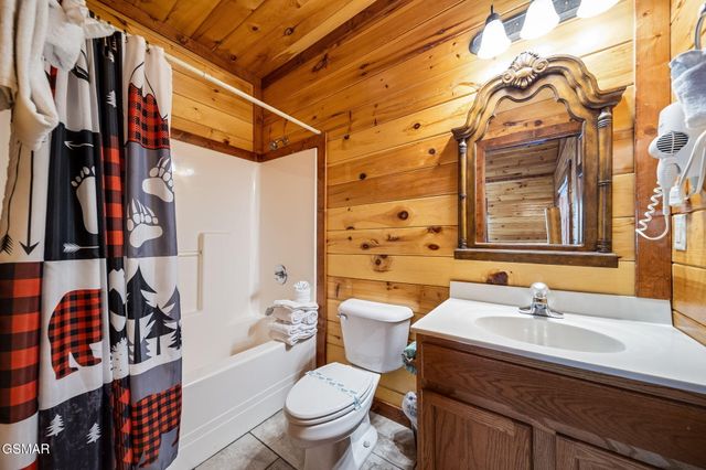 225 Amet Way, Cosby, TN 37722