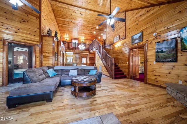 225 Amet Way, Cosby, TN 37722