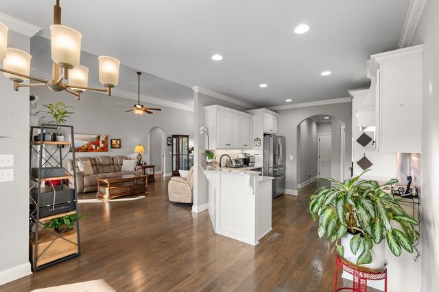 70 Cherokee Dock Rd, Lebanon, TN 37087