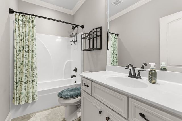 70 Cherokee Dock Rd, Lebanon, TN 37087