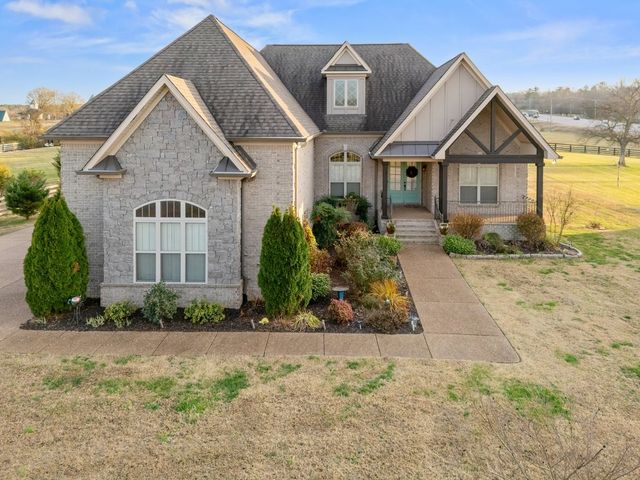 70 Cherokee Dock Rd, Lebanon, TN 37087