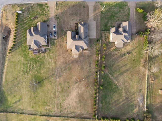 70 Cherokee Dock Rd, Lebanon, TN 37087