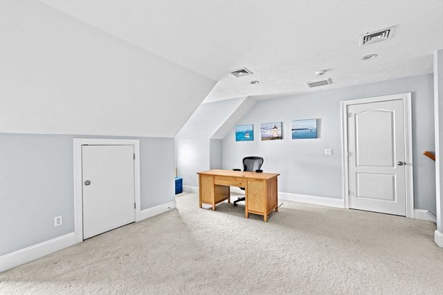 9 Cranberry Ln, Hingham, MA 02043