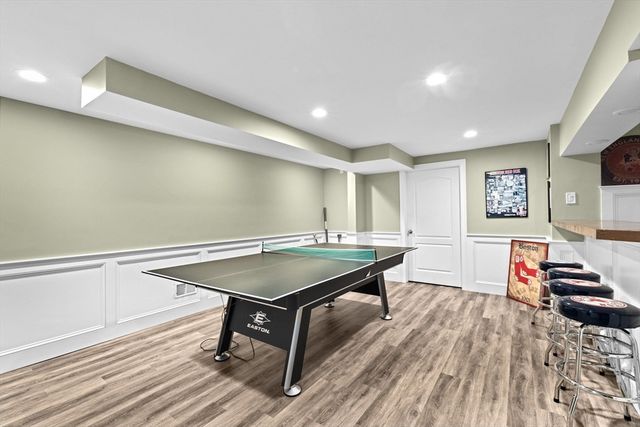 9 Cranberry Ln, Hingham, MA 02043